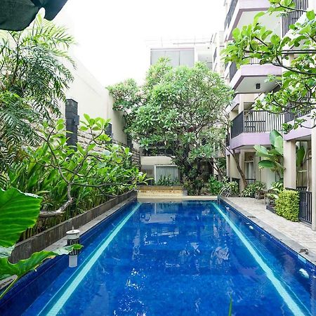 Oyo 197 Prime Royal Hotel Kapasari Екстер'єр фото