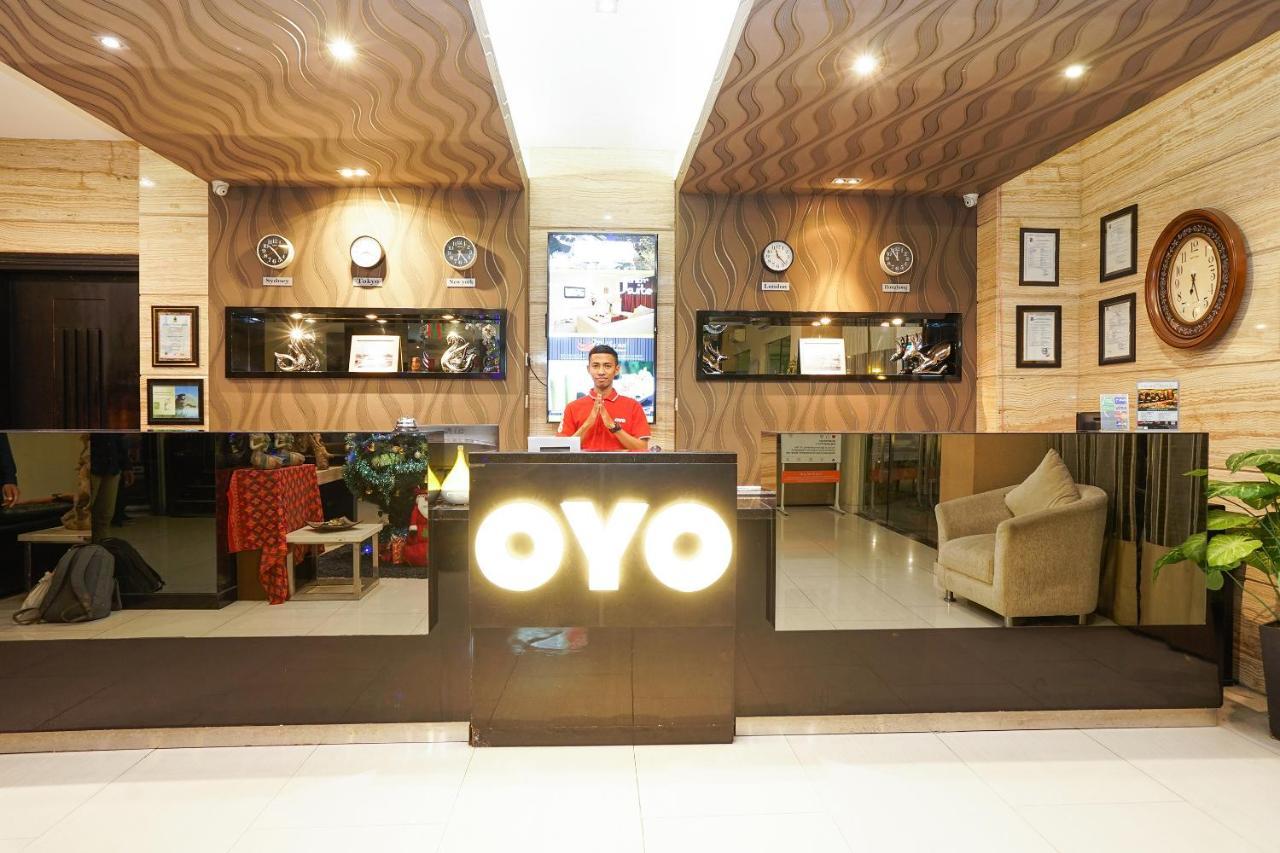 Oyo 197 Prime Royal Hotel Kapasari Екстер'єр фото