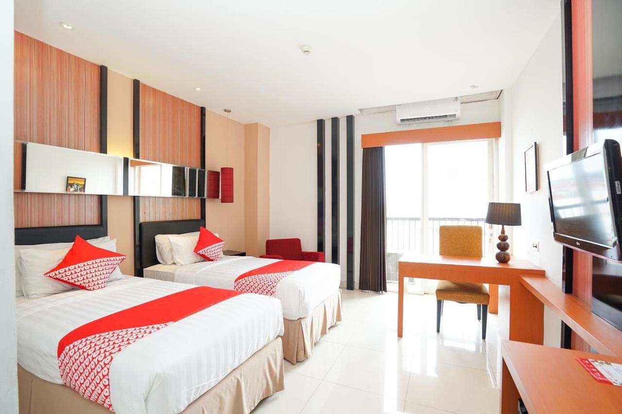 Oyo 197 Prime Royal Hotel Kapasari Екстер'єр фото