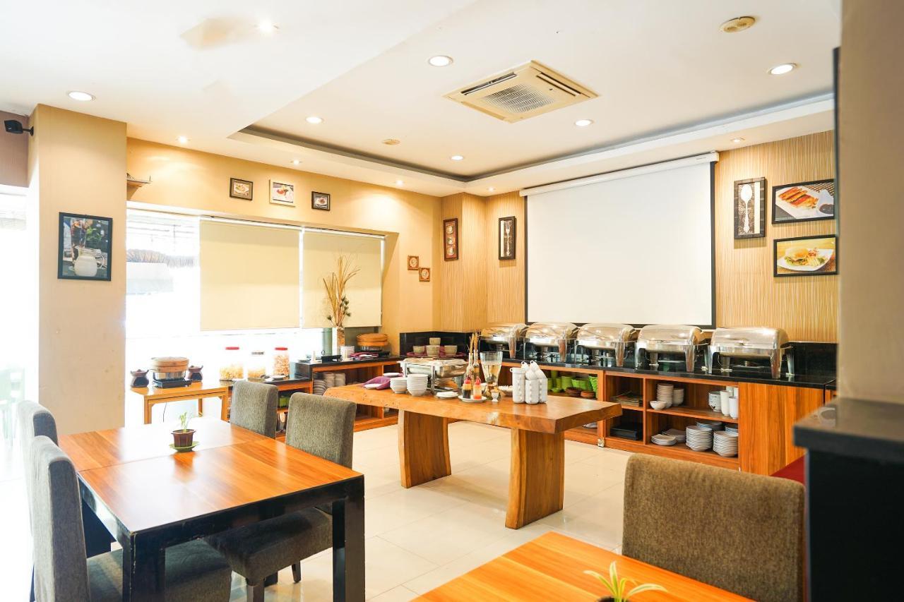 Oyo 197 Prime Royal Hotel Kapasari Екстер'єр фото