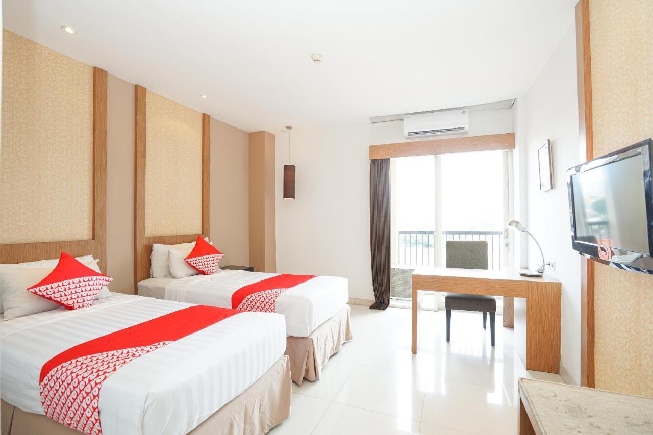Oyo 197 Prime Royal Hotel Kapasari Екстер'єр фото