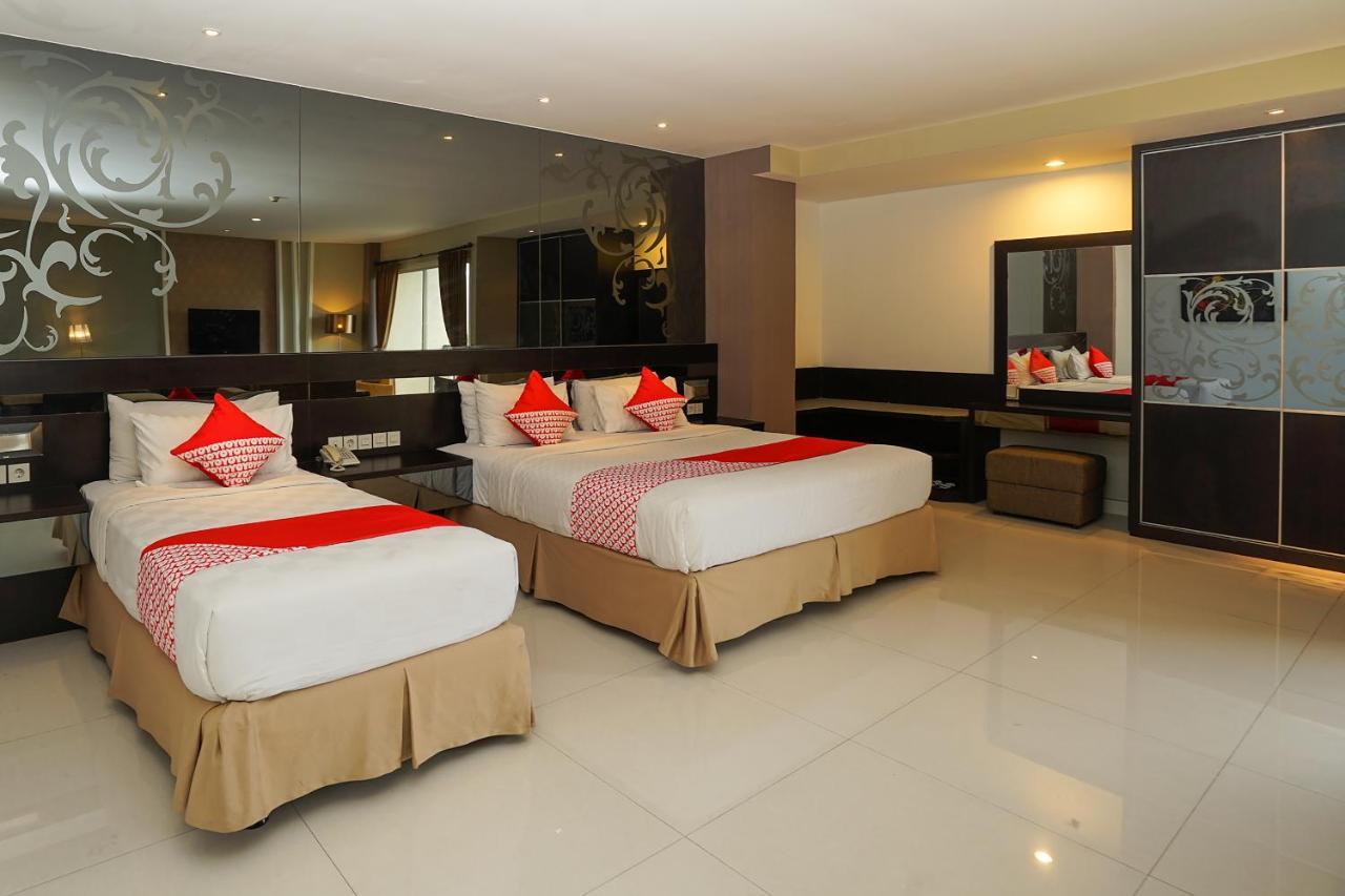 Oyo 197 Prime Royal Hotel Kapasari Екстер'єр фото