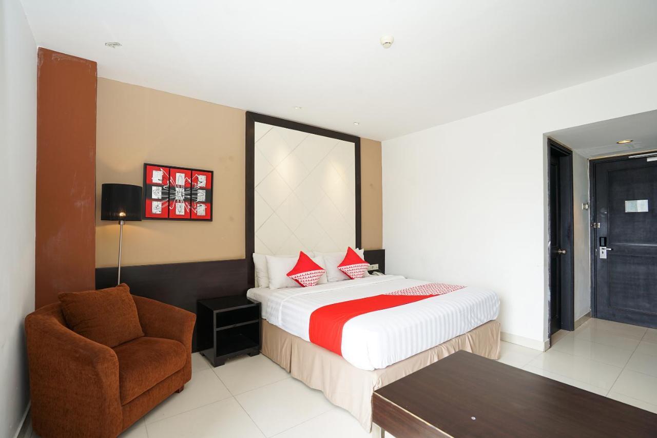 Oyo 197 Prime Royal Hotel Kapasari Екстер'єр фото